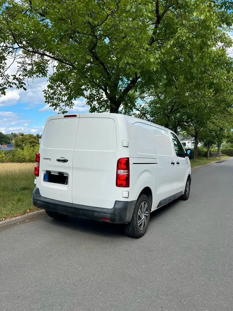 Gebraucht Citroën Jumpy 122 PS (89 kW) 2016 Weiß Van / Kleinbus