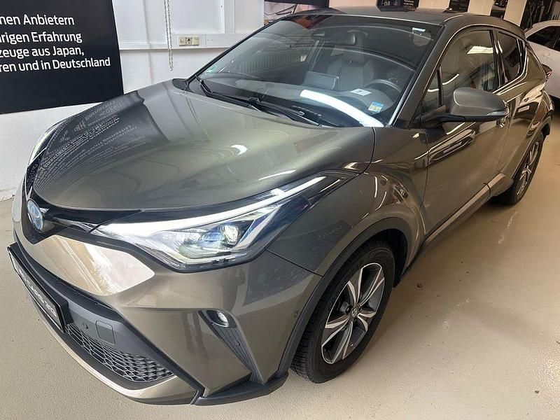 Braun Gebraucht 2022 Toyota C-HR Lounge SUV | 25.690 € (Fairer Preis) - Bild 1/4