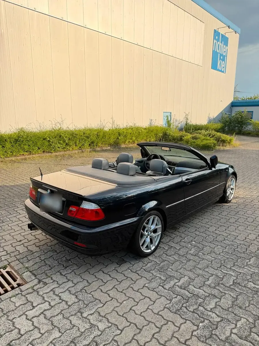 Gebraucht BMW 318 150 PS (110 kW) 2006 Blau Cabrio