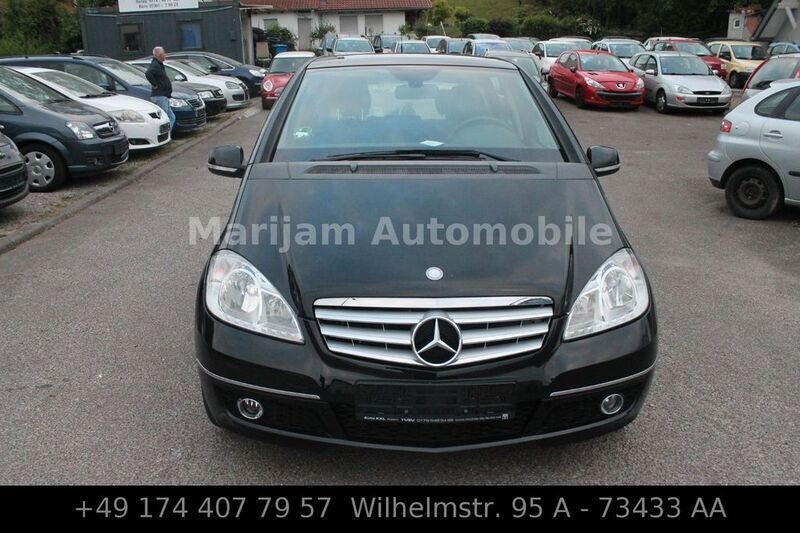 Schwarz Gebraucht 2011 Mercedes A180 Limousine | 3.699 € (Guter Preis) - Bild 1/4