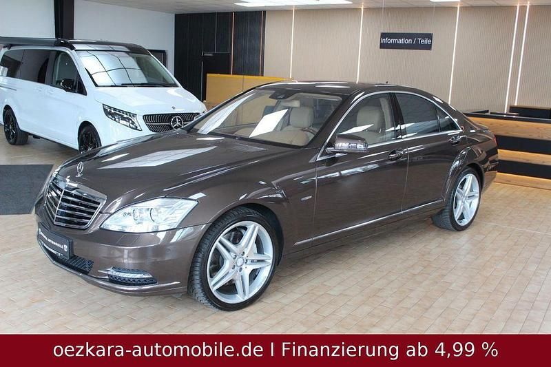 Gebraucht Mercedes S500 435 PS (319 kW) 2011 Braun Limousine