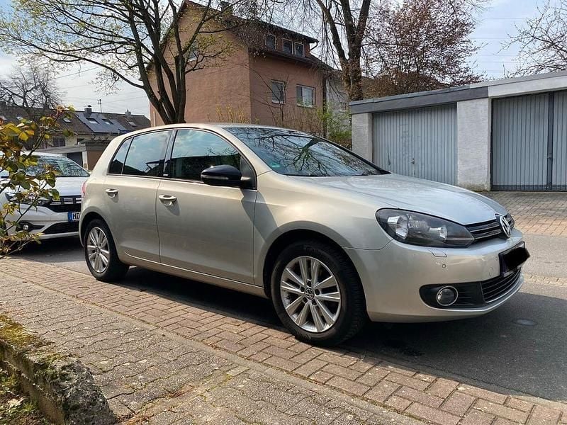 Gebraucht VW Golf VI Style 122 PS (89 kW) 2011 Silber Kleinwagen