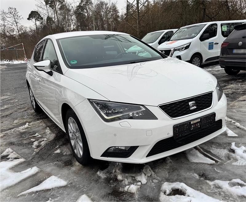 Gebraucht Seat Leon Style 150 PS (110 kW) 2013 Weiß Limousine