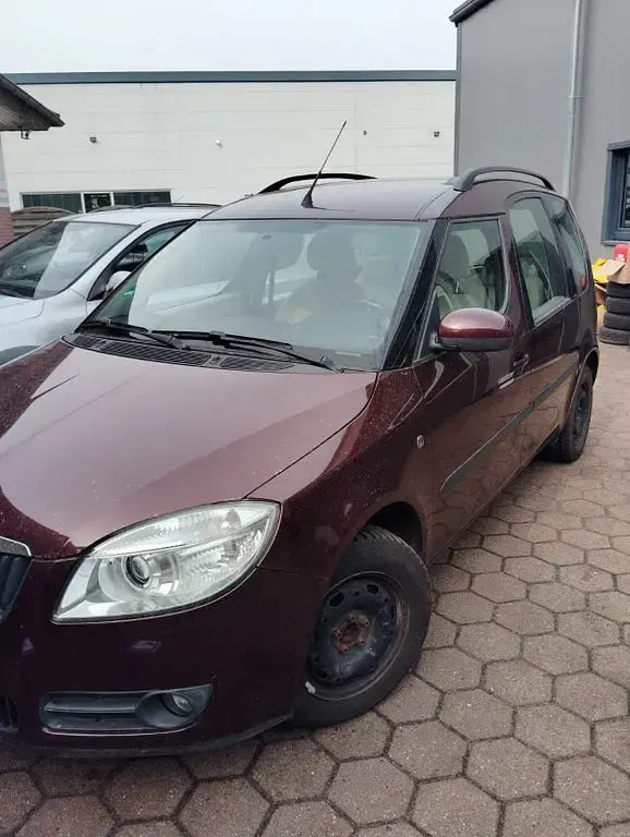 Gebraucht Skoda Roomster Comfort 86 PS (63 kW) 2009 Rot Van / Kleinbus
