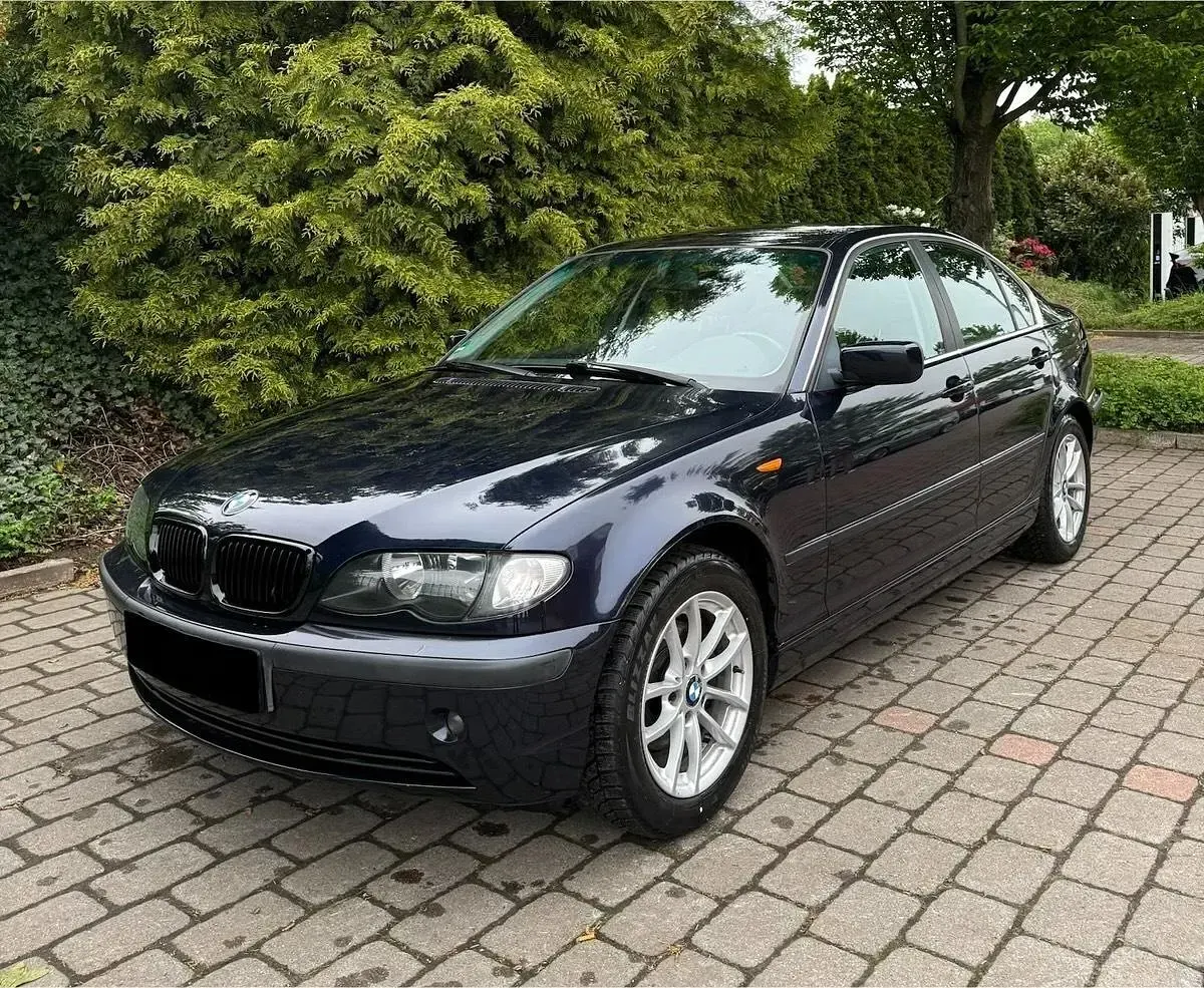 Gebraucht BMW 320 Sport Line 170 PS (125 kW) 2002 Blau Limousine