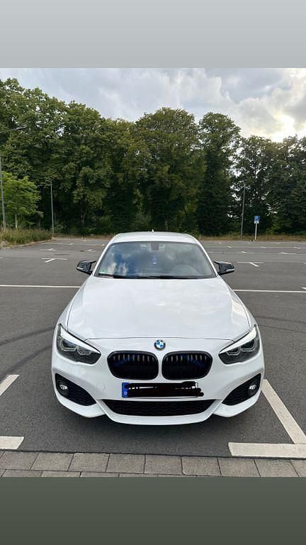 Weiß Gebraucht 2019 BMW 120 M Sport Kleinwagen | 21.000 € (Fairer Preis) - Bild 1/4