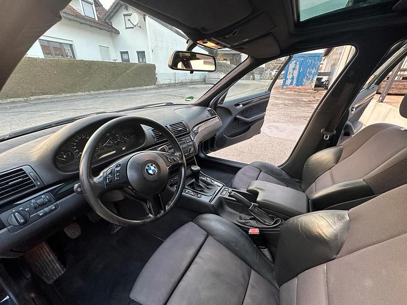 Gebraucht BMW 320 150 PS (110 kW) 2000 Blau Kombi
