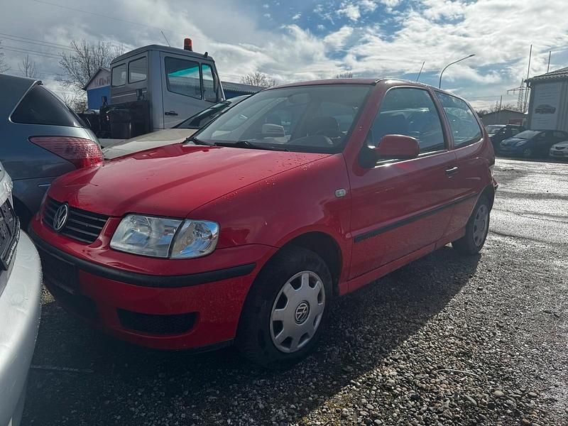 Gebraucht VW Polo 60 PS (44 kW) 1999 Rot Kleinwagen