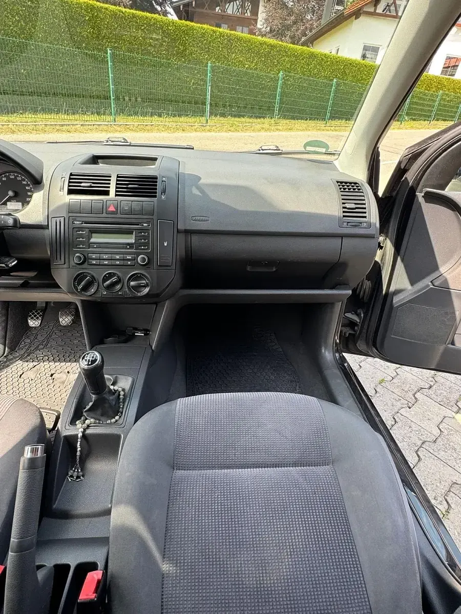 Gebraucht VW Polo 90 PS (66 kW) 2006 Schwarz Kleinwagen