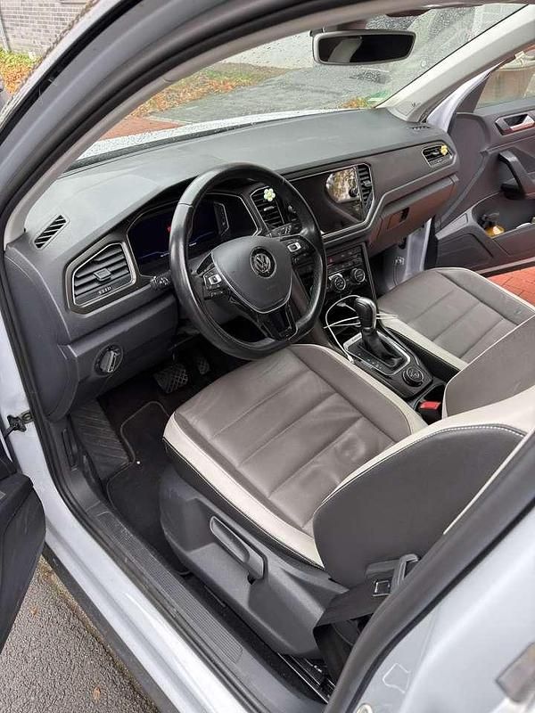 Gebraucht VW T-Roc 150 PS (110 kW) 2018 Grau SUV