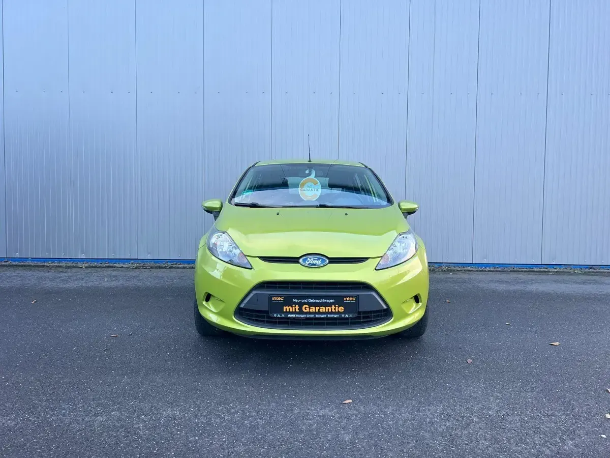 Gebraucht Ford Fiesta Trend 82 PS (60 kW) 2009 Grün Limousine