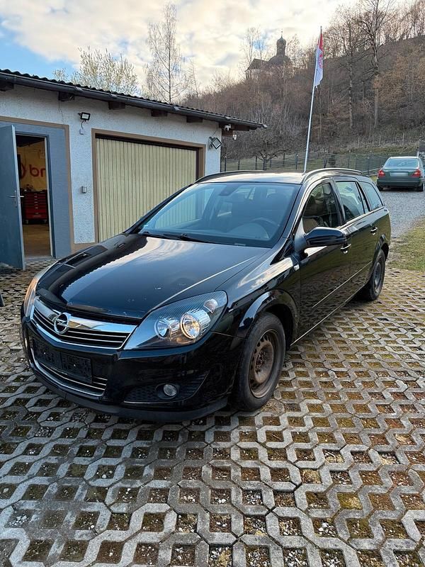 Gebraucht Opel Astra 115 PS (84 kW) 2009 Schwarz Kombi