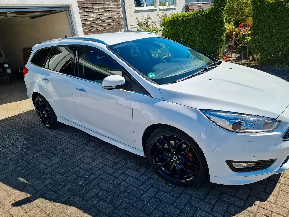 Gebraucht Ford Focus ST-Line 150 PS (110 kW) 2017 Weiß Kombi