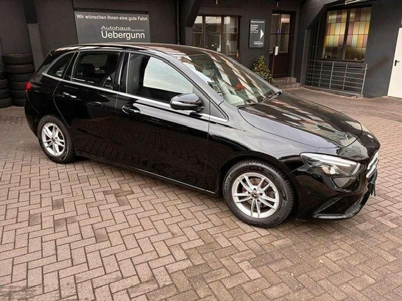Gebraucht Mercedes B180 136 PS (100 kW) 2020 Nachtschwarz  unilack Van / Kleinbus