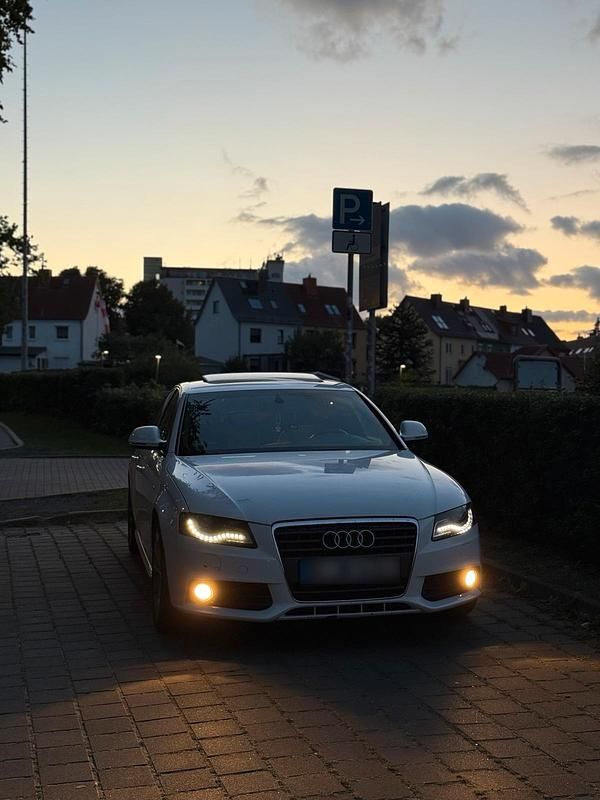 Gebraucht Audi A4 S-Line 160 PS (117 kW) 2008 Weiß Limousine