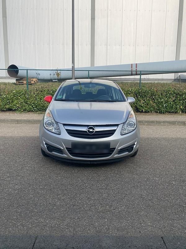 Gebraucht Opel Corsa 80 PS (58 kW) 2009 Silber Kleinwagen