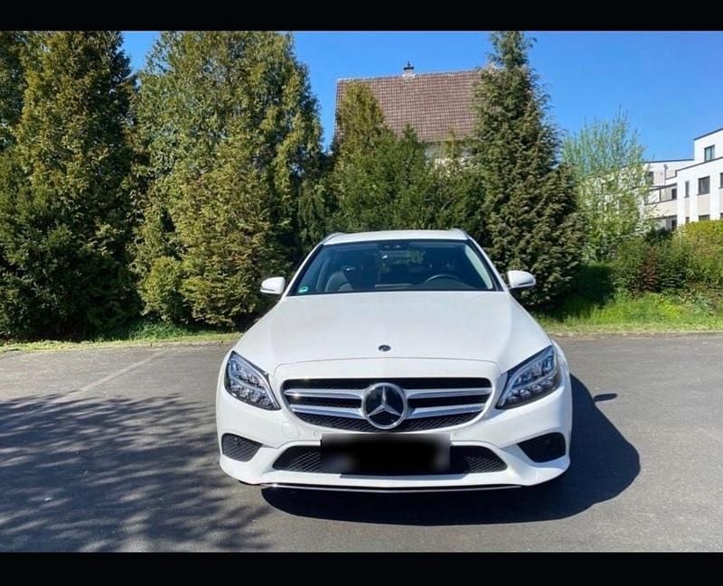 Gebraucht Mercedes C180 156 PS (114 kW) 2019 Weiß Kombi