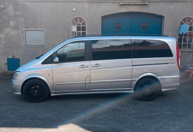 Schwarz Gebraucht 2009 Mercedes Viano Edition Van / Kleinbus | 8.700 € (Guter Preis) - Bild 1/4