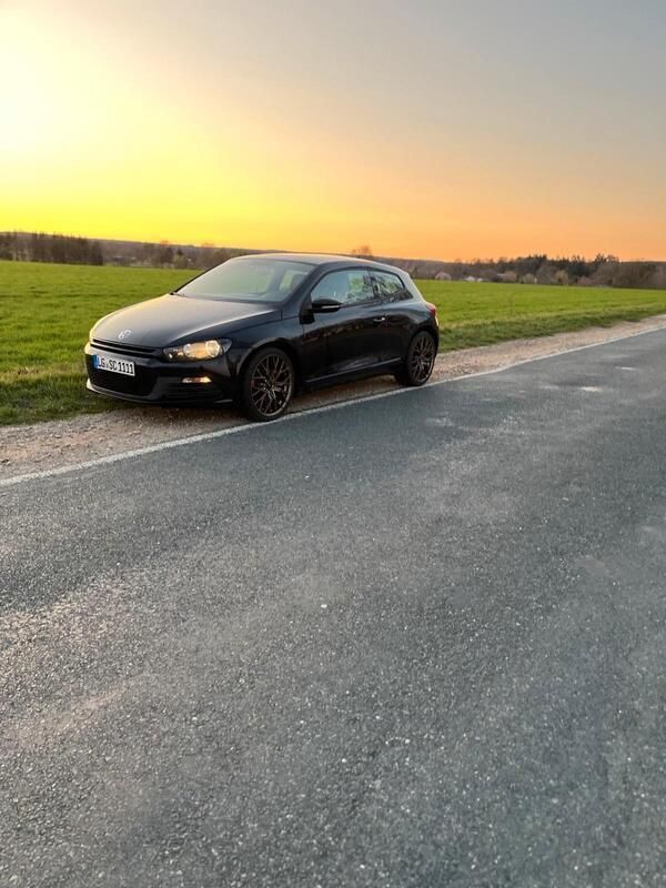 Schwarz Gebraucht 2011 VW Scirocco Edition Coupé | 9.400 € - Bild 1/4