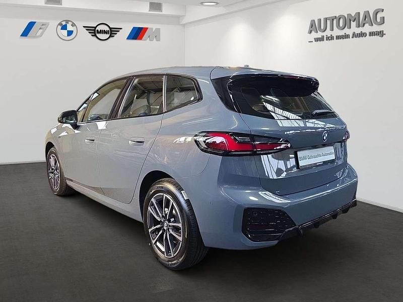 Gebraucht BMW 225 M Sport 245 PS (180 kW) 2022 Sparkling kupfergrau Van / Kleinbus