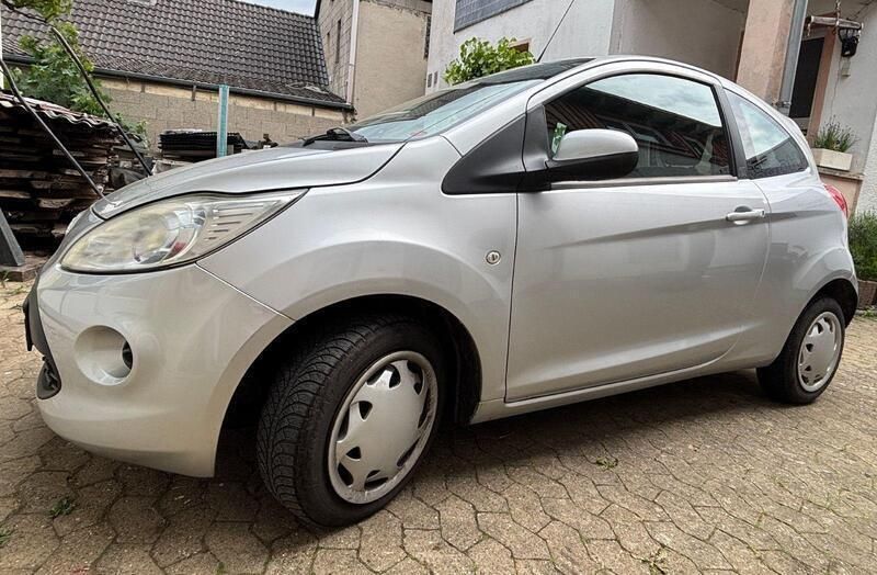 Silber Gebraucht 2010 Ford Ka Trend Kleinwagen | 2.800 € (Etwas zu teuer) - Bild 1/4