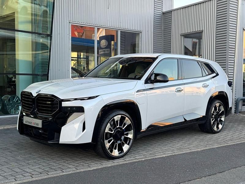 Weiß Gebraucht 2023 BMW XM Performance SUV | 136.980 € - Bild 1/4