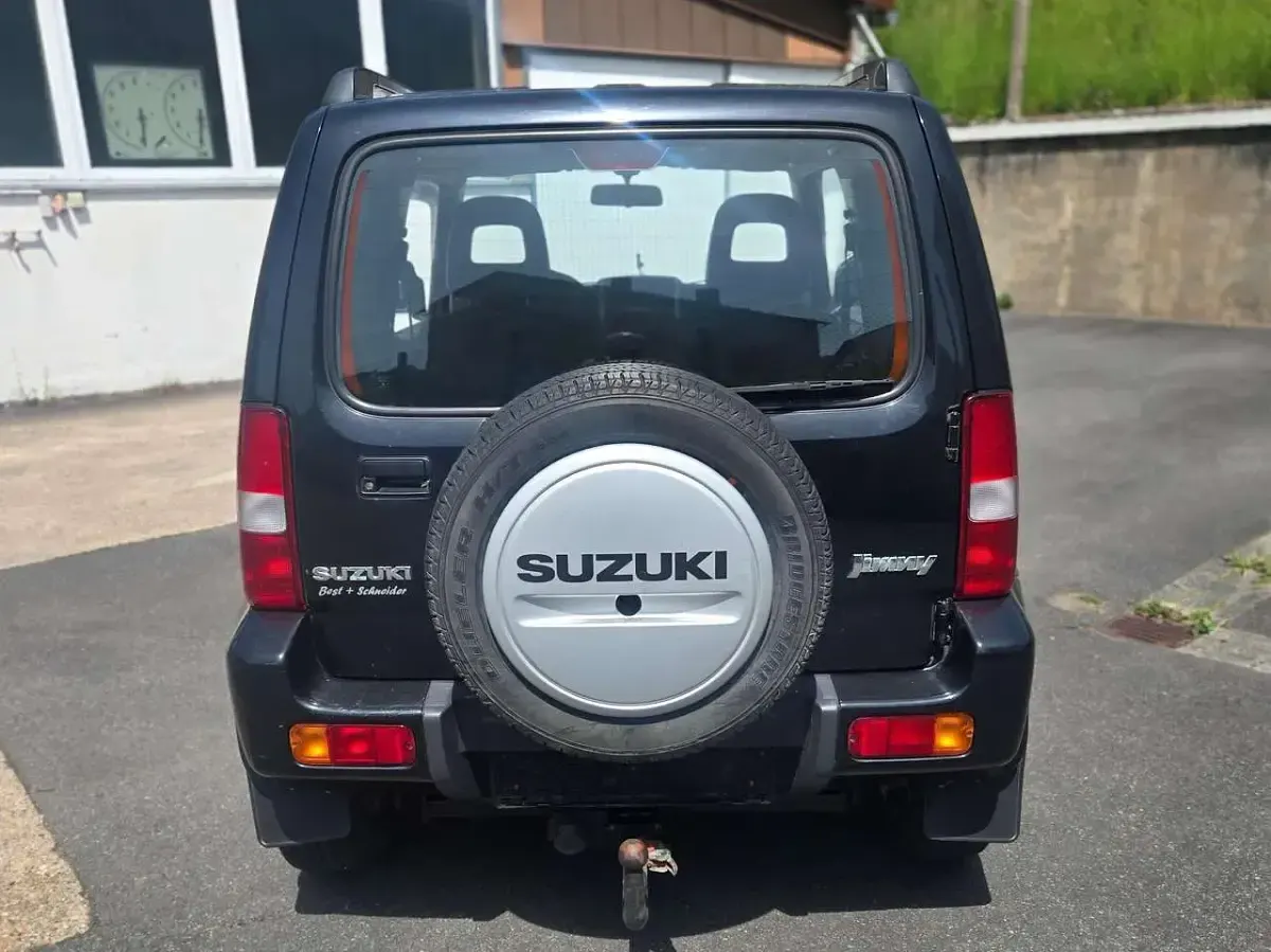 Używany Suzuki Jimny 86 KM (63 kW) 2007 Czarny SUV