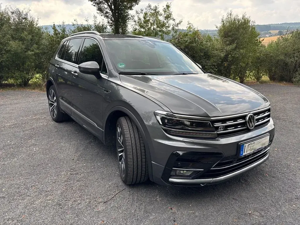 Gebraucht VW Tiguan 190 PS (139 kW) 2020 Grau SUV