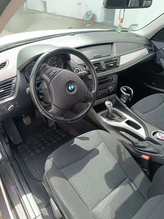 Gebraucht BMW X1 116 PS (85 kW) 2014 Weiß SUV