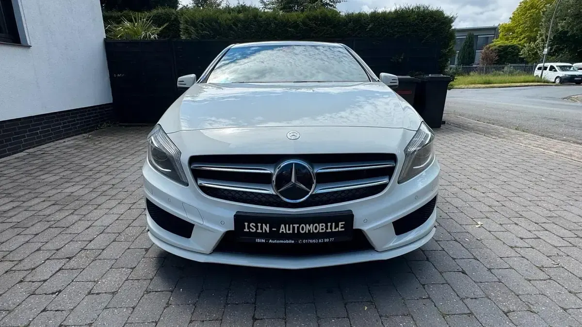 Gebraucht Mercedes A200 AMG 155 PS (114 kW) 2014 Weiß Limousine