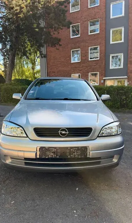 Second-hand Opel Astra 84 CP (61 kW) 2001 Argintiu Berlinǎ