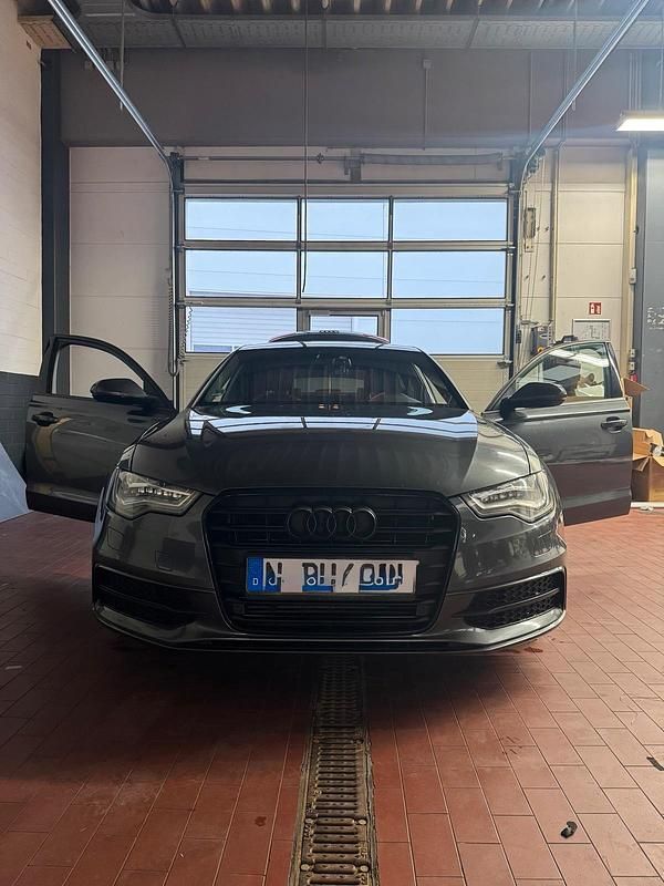 Grau Gebraucht 2012 Audi A6 S-Line Limousine | 12.500 € - Bild 1/4