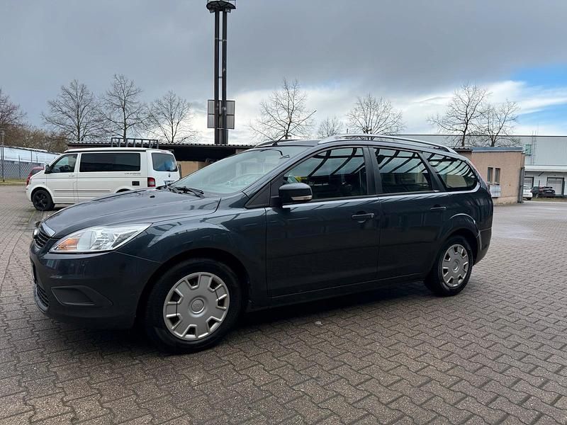 Usata Ford Focus 100 CV (73 kW) 2010 Grigio Station wagon