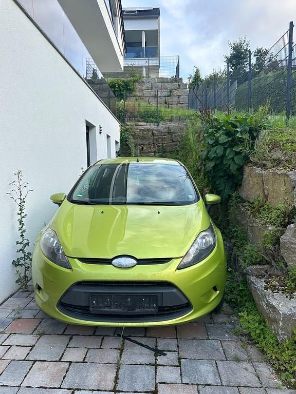Grün Gebraucht 2009 Ford Fiesta Kleinwagen | 2.700 € (Fairer Preis) - Bild 1/4