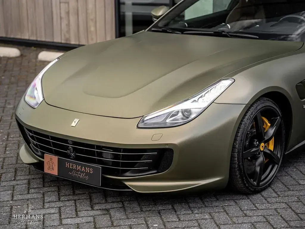 Gebraucht Ferrari GTC4Lusso 610 PS (448 kW) 2020 Weiß Kombi