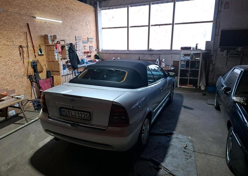 Gebraucht Opel Astra Cabriolet 101 PS (74 kW) 2005 Silber Cabrio