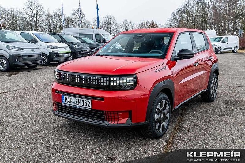 Neu Fiat Grande Panda Icon 101 PS (74 kW) 2026 Passione rot Kleinwagen
