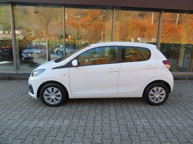 Weiss Gebraucht 2021 Peugeot 108 Active Limousine | 11.390 € (Fairer Preis) - Bild 1/3