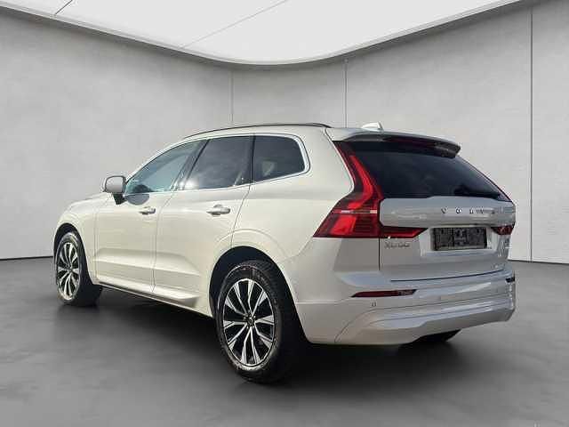 Gebraucht Volvo XC60 Core 250 PS (183 kW) 2024 Weiß SUV