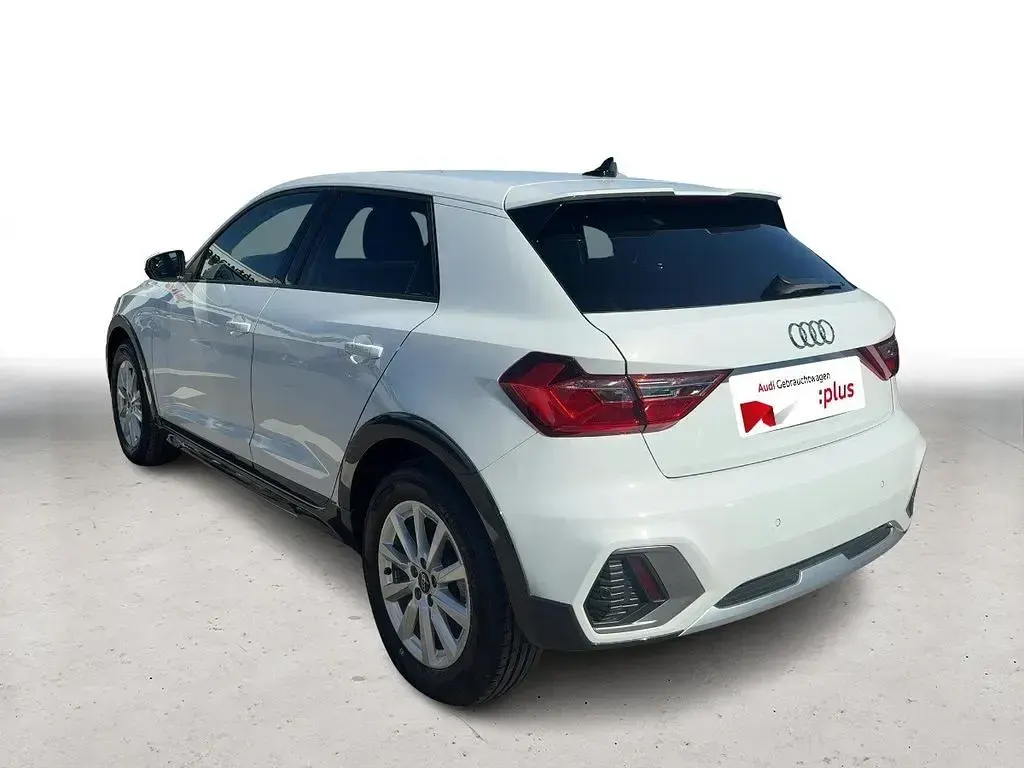 Gebraucht Audi A1 Basis 116 PS (85 kW) 2025 Gletscherweiß metallic SUV
