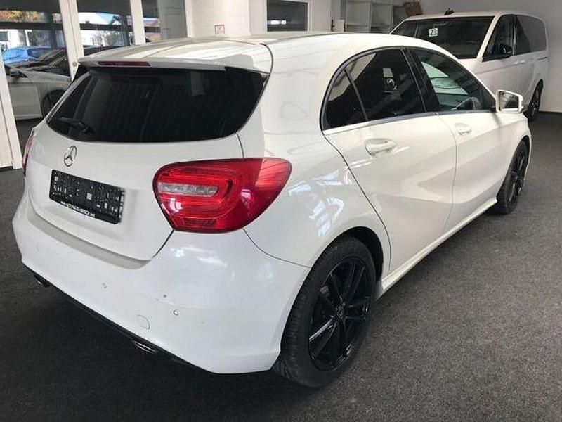 Gebraucht Mercedes A250 211 PS (155 kW) 2013 Weiß Limousine