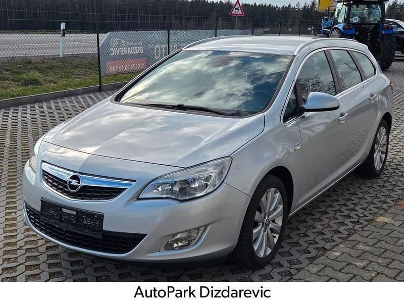 Gebraucht Opel Astra Innovation 120 PS (88 kW) 2011 Silber Kombi