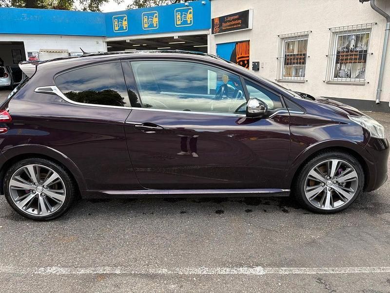 Violet Gebraucht 2014 Peugeot 208 Kleinwagen | 6.490 € (Fairer Preis) - Bild 1/4