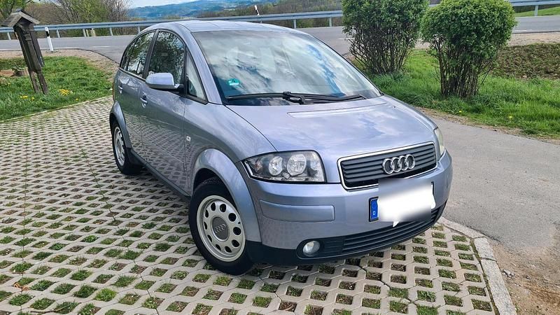 Silber Gebraucht 2005 Audi A2 Kleinwagen | 4.321 € (Fairer Preis) - Bild 1/4