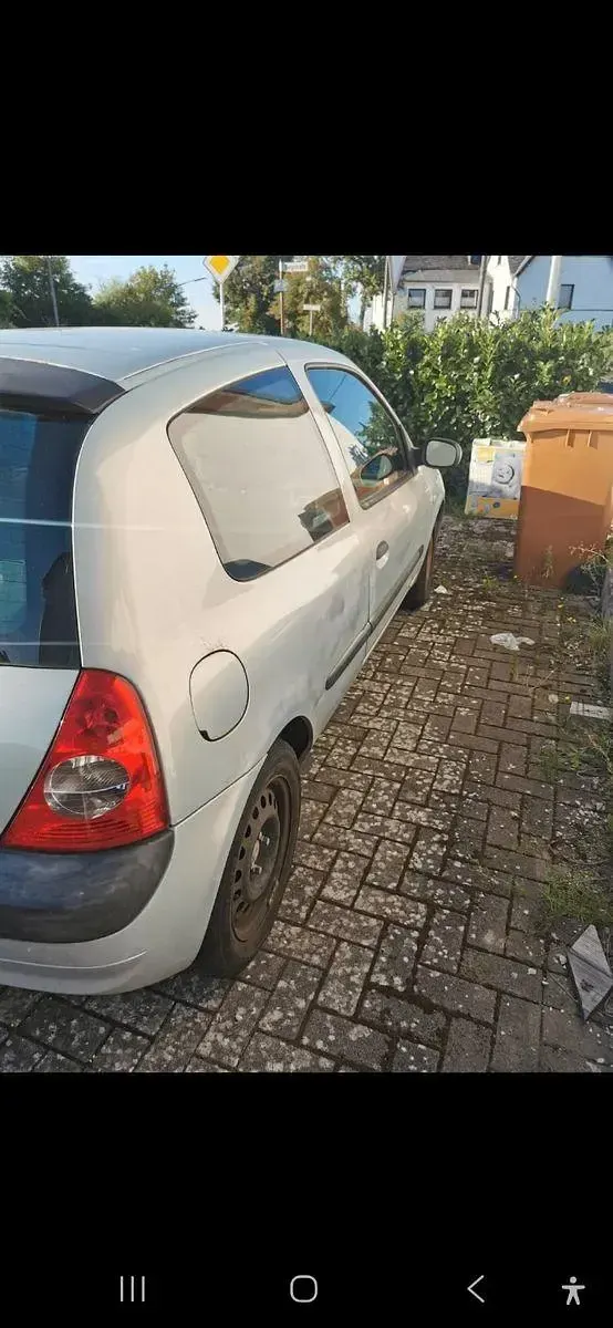Gebraucht Renault Clio II Extreme 75 PS (55 kW) 2003 Silber Limousine