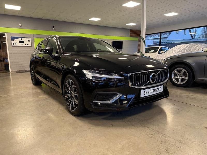 Gebraucht Volvo V60 Inscription 190 PS (139 kW) 2020 Schwarz Kombi
