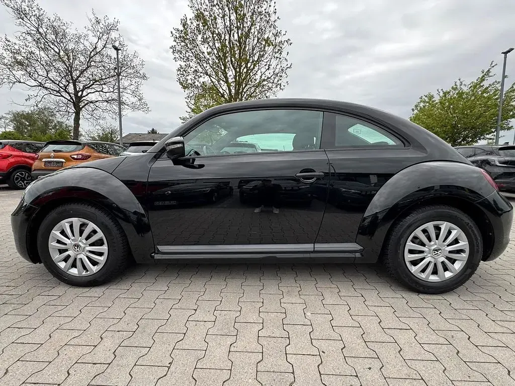 Gebraucht VW Beetle Basis 105 PS (77 kW) 2017 Schwarz Kleinwagen