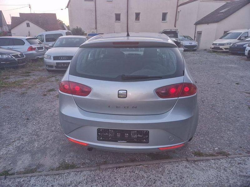 Gebraucht Seat Leon Ecomotive 105 PS (77 kW) 2011 Silber Limousine