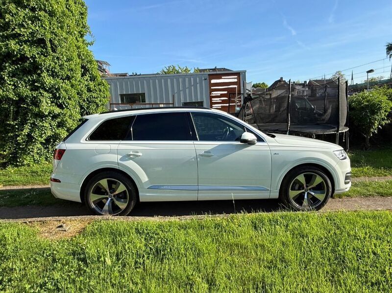 Weiß Gebraucht 2018 Audi Q7 S-Line SUV | 29.700 € (Guter Preis) - Bild 1/4