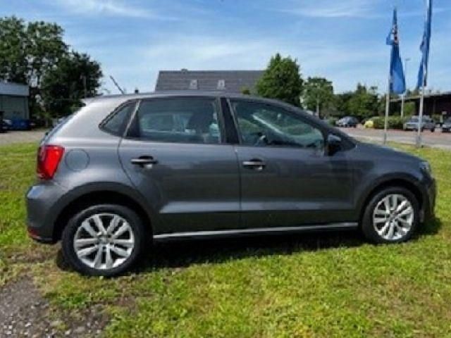 Gebraucht VW Polo Comfortline 90 PS (66 kW) 2016 Limousine